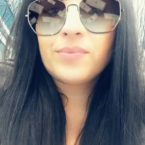 Meet your Posher, Alejandra